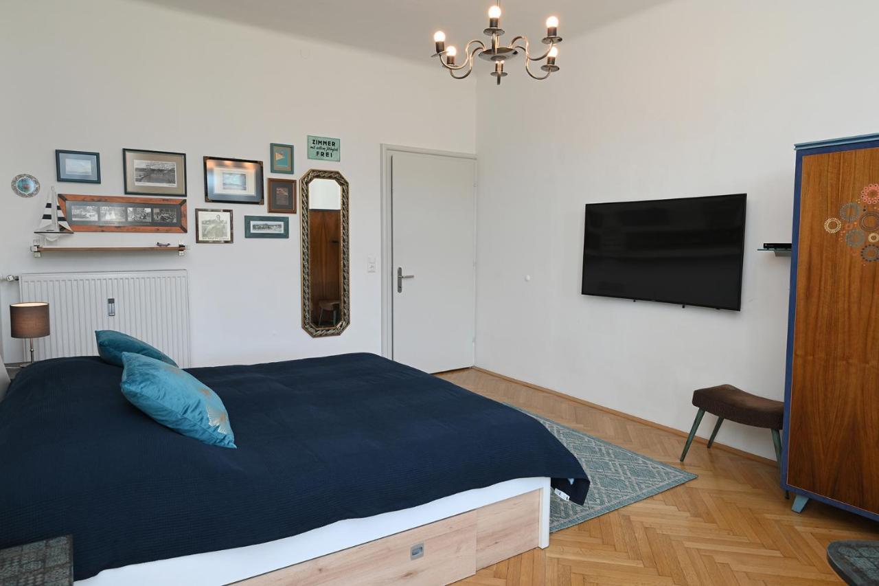 Das Karawankenplatz! Haus Der Geschenke-Carinthia Lejlighed Velden am Wörthersee Eksteriør billede